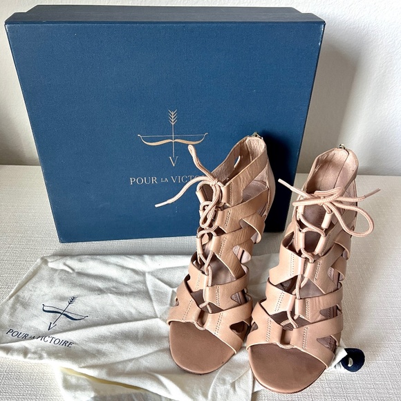 Pour La Victoire Camila Lattice Sandal - Polished Leather - Size 8M - Nude - Picture 2 of 14